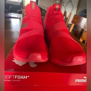 Puma soft foam red Radiate slip on sneakers